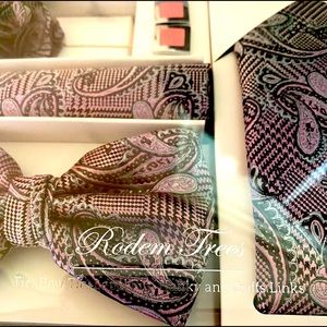 Rodem Trees, Coral Paisley Tie Set BNWT